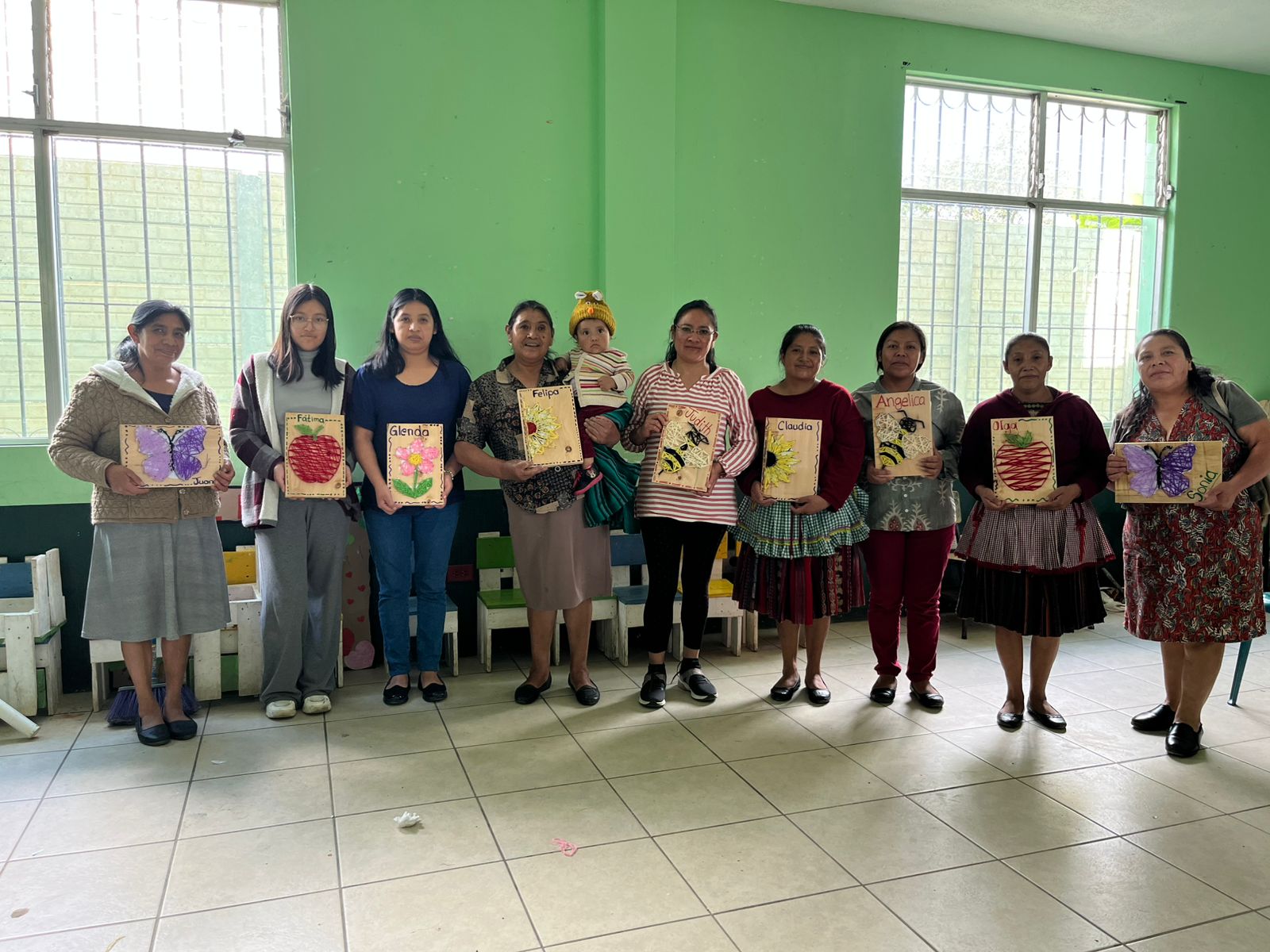 Taller de arte en hilos y tablas. 